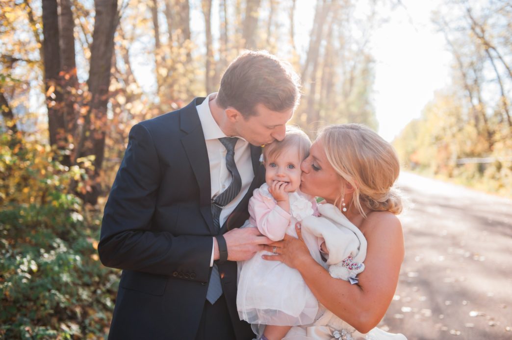 jackie-stephen-fort-edmonton-park-wedding-rhiannon-sarah-photography-55