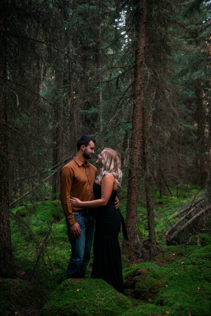 shalaine-coulton-alberta-engagement-session-rhiannon-sarah-photography-14