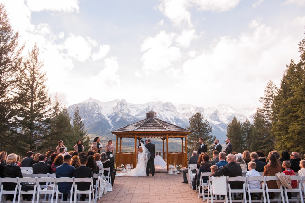 christina-edward-silvertip-resort-canmore-wedding-rhiannon-sarah-photography-94